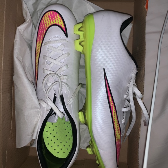 Nike Mercurial Cleats - Picture 1 of 4